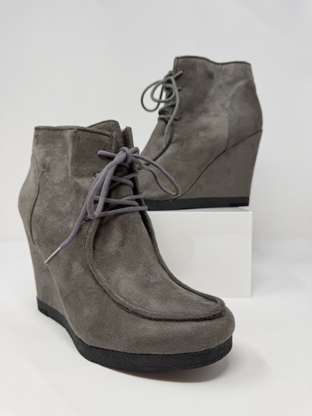 Nine West Vintage America Nicholson Gray Suede Wedge Ankle Boots Size 8